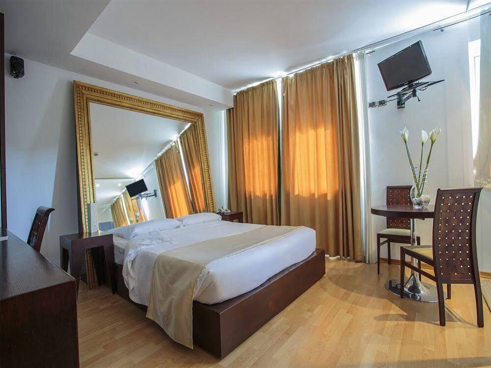 Hotel Aston 4*